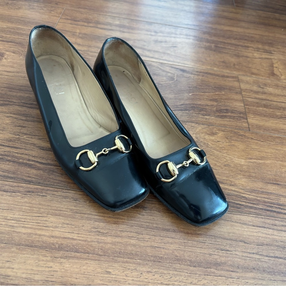 Gucci Black and Gold Small Heel Loafers with Horsebit Detail